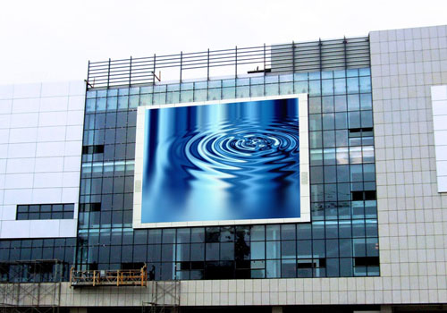 如何根據項目來選擇是使用LCD拼接屏還是LED顯示屏？